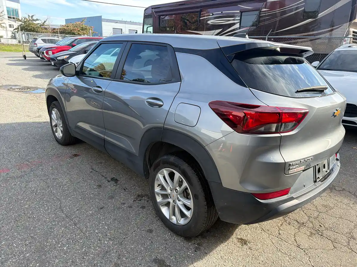 2025 Chevrolet Trailblazer LS - Image 3