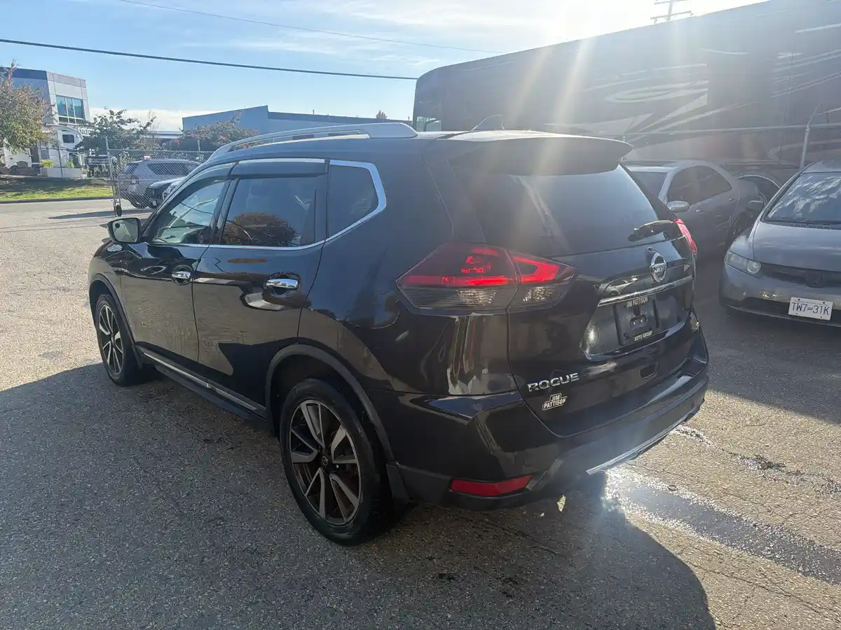 2019 Nissan Rogue SL AWD - Image 3