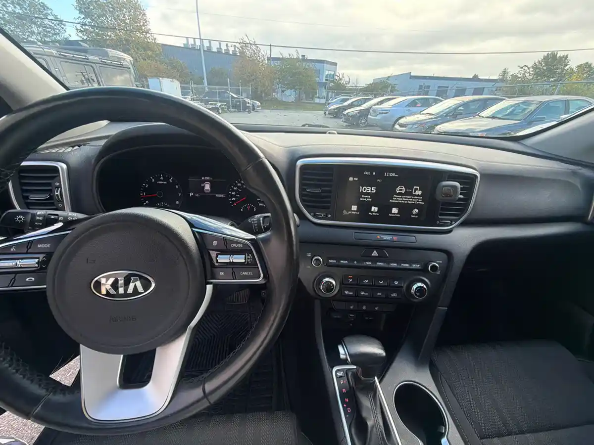 2020 Kia Sportage EX - Image 10