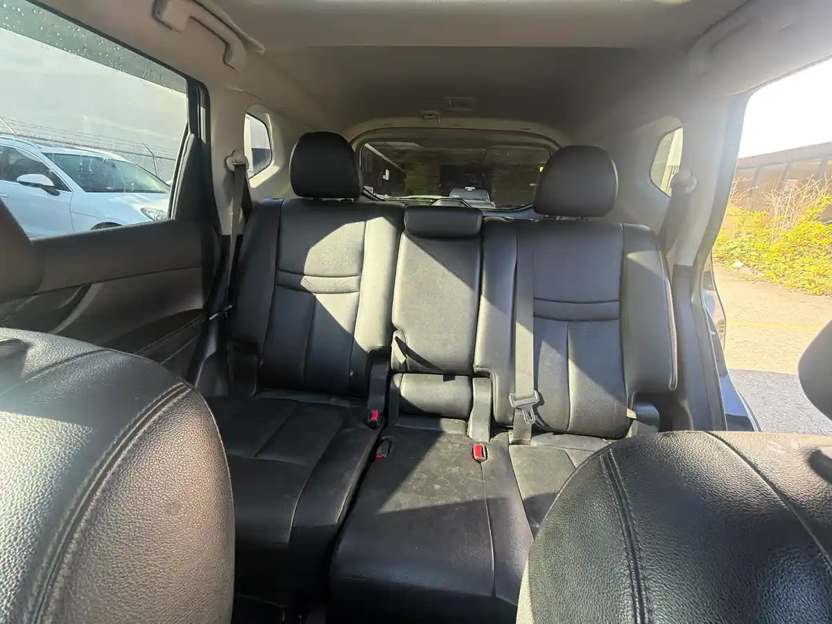 2019 Nissan Rogue SL AWD - Image 13