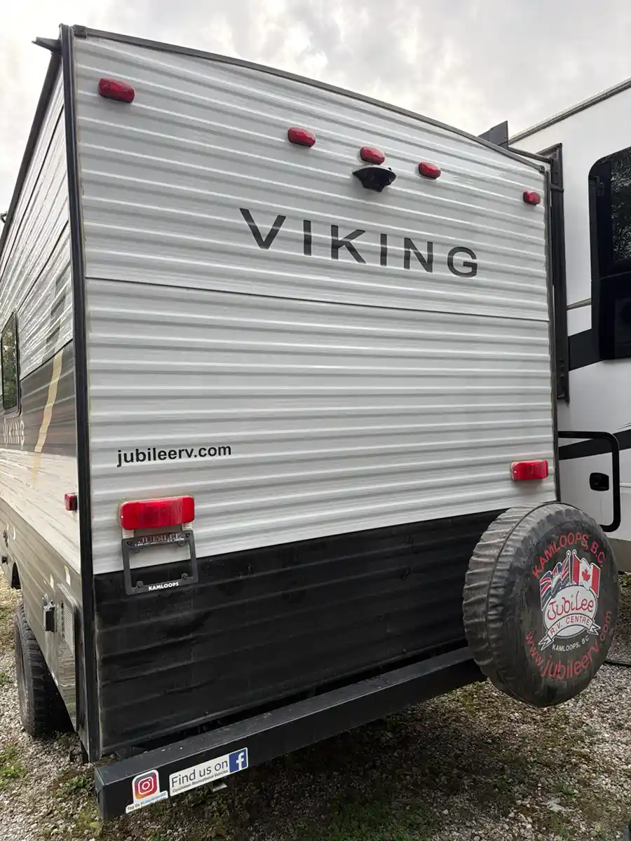 2022 Forest River Viking 17FQ - Image 4