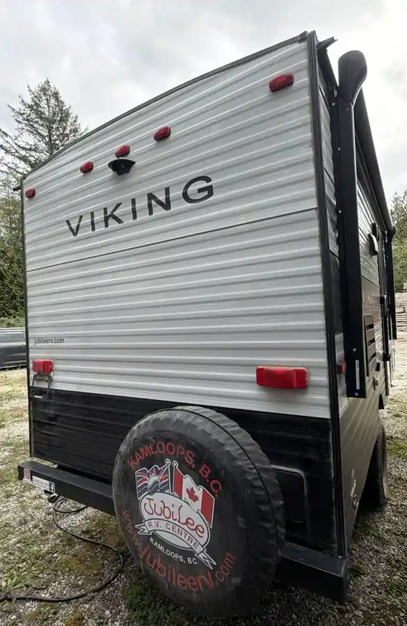 2022 Forest River Viking 17FQ - Image 3